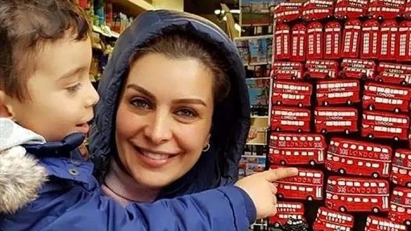 قاب تاریخ | تصاویر دیده‌نشده از ماه‌چهره خلیلی در لندن؛ ۵ ماه پیش از وداع ناگهانی