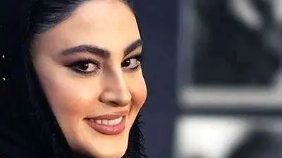 مریم مومن بالای درخت خواند و همکلاسی‌ها را به وجد آورد؛ لحظات شادی که همه را شوکه کرد!