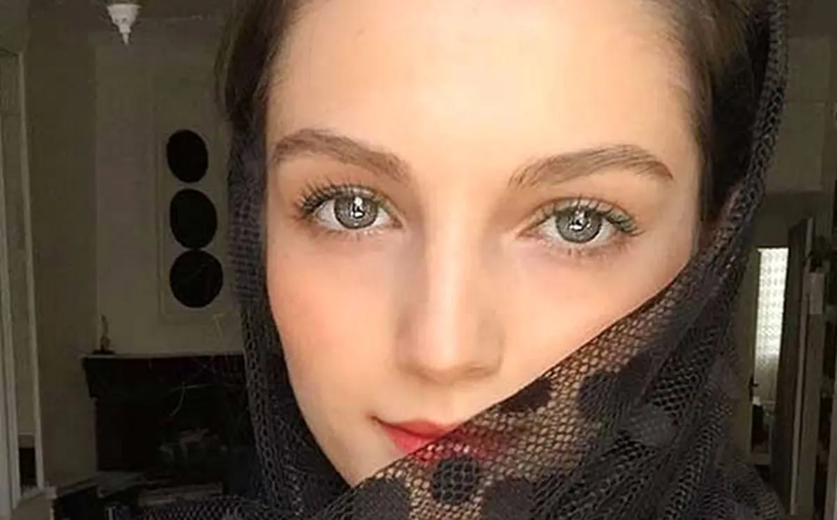 عکس| استایل مهسا حجازی در خیابان‌های تهران/ بازیگر سریال تاسیان خوش پوش تر از همیشه