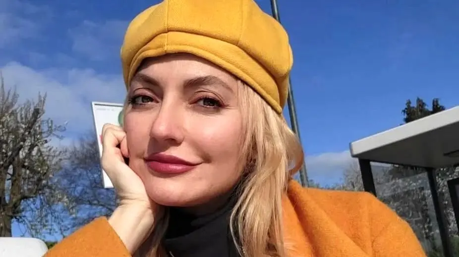 عکس /  سفر زمان / «مهناز افشار» مجری بازیگر زن روز در 29 سالگی در کنار «ایرج قادری» / سال 85