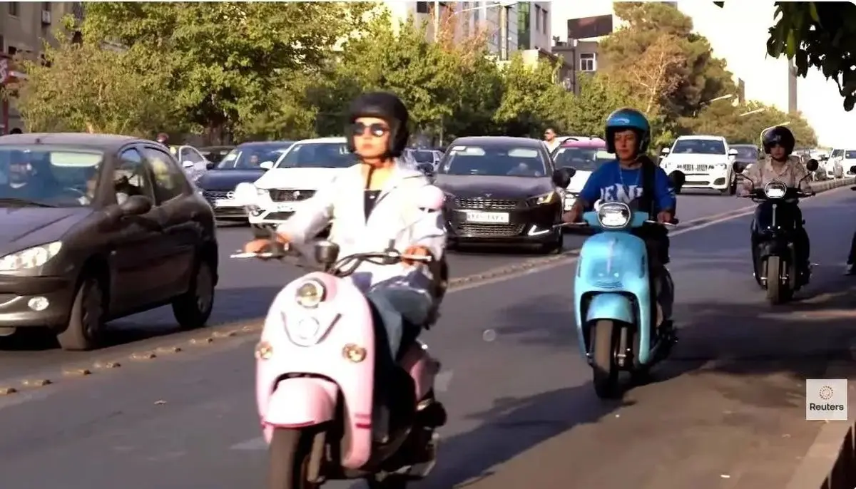 معاون پزشکیان: مطالبه موتورسواری زنان، واقعی و قابل‌توجه است!