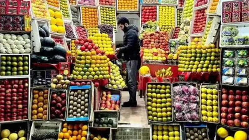 چرا با وجود فراوانی میوه، قیمت‌ها سر به فلک کشیده است؟