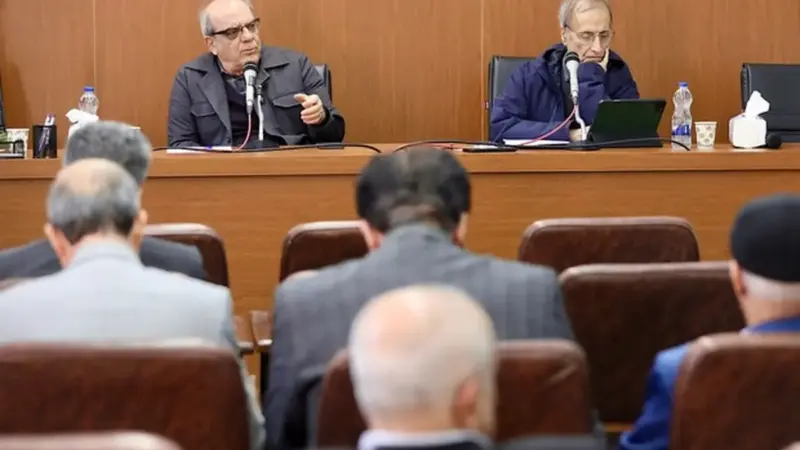 عباس عبدی: آیا سیستم سیاسی ایران هنوز توان تغییر دارد؟ نگاهی به امید و ناامیدی امروز