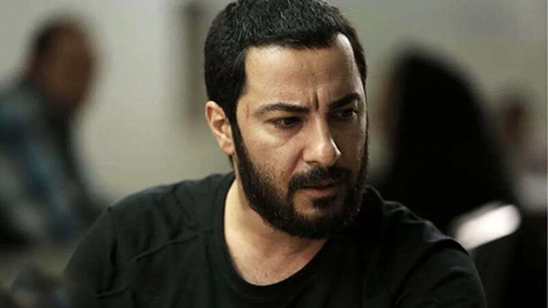 نوید محمدزاده با سیگار و استایل مرموز در حیاط؛ چرا این عکس اینقدر وایرال شد؟