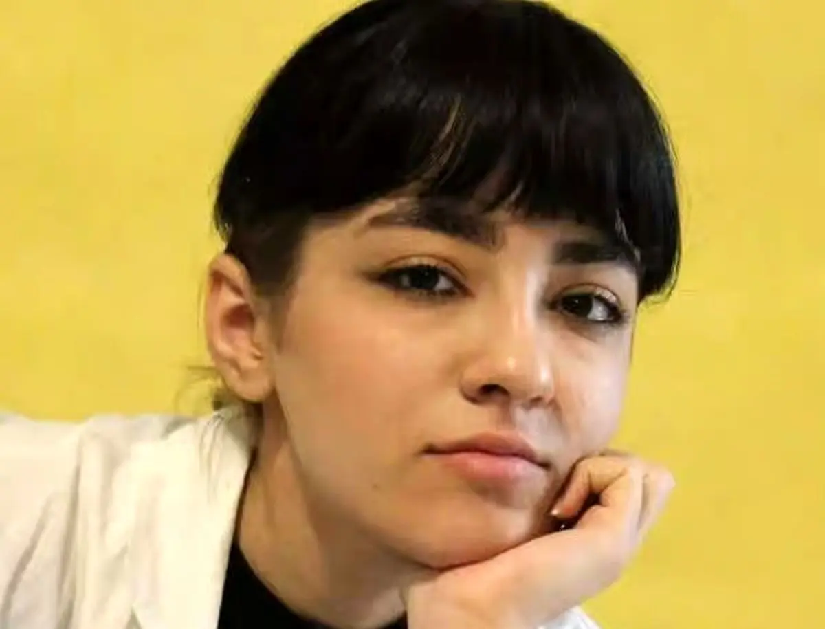 کاسبی های جدید اپوزیسیون؛ عطر گوگوش و بشقاب پهلوی و شراب نیکا بخرید تا ما پولدار شویم/ به من عاجز 2 دلار کمک کنید