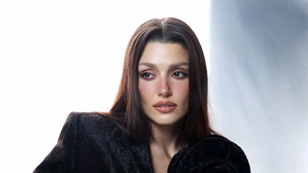 هانده ارچل با استایل اناری جنجالی، یلدای متفاوتی ساخت!