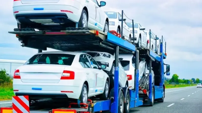 وزارت صمت در واکنش به گرانی خودرو: قیمت‌ها واقعی شدند؛ عرضه خودروهای خارجی آغاز شد!