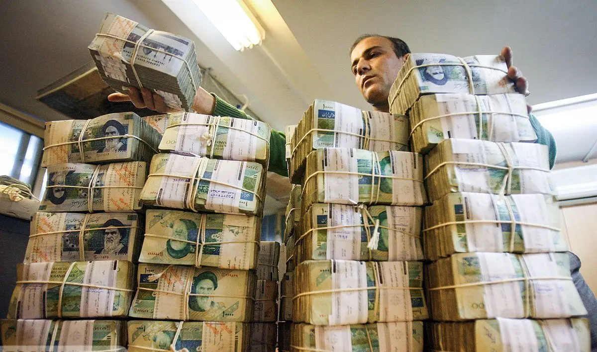 نماینده مجلس: هر ساعت ۴۵۰ میلیارد تومان پول چاپ می شود/ ویدئو