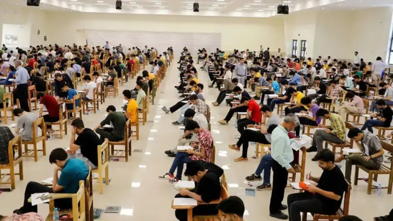 دانشجو: قرار بود مافیای کنکور حذف شود؛ مافیای امتحان نهایی هم اضافه شد/ ویدئو