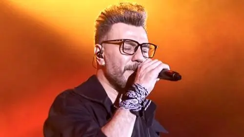 گرشا رضایی با آهنگ جدید «اون دوتاییا تموم شد» قلب‌ها را به لرزه درآورد!