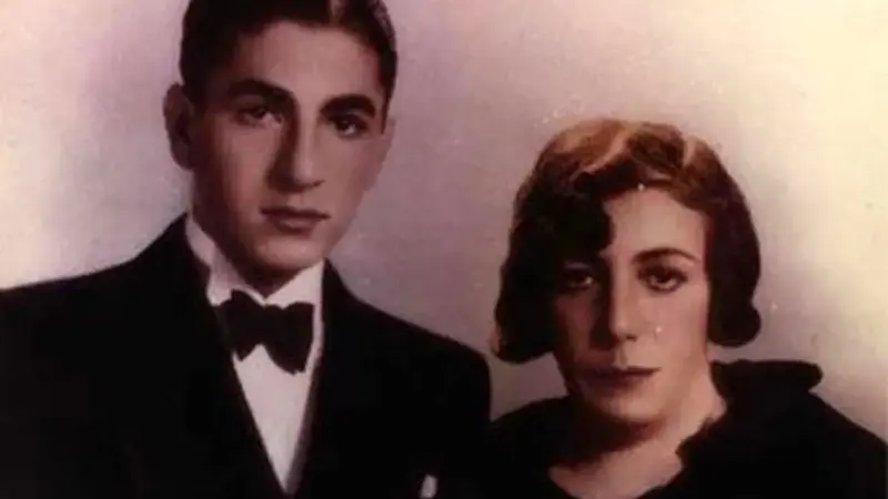 سفر به گذشته با عکس نادر تاج‌الملوک در عروسی پسر رضاخان؛ تصویری که تاریخ را زنده کرد!