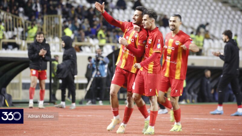 یحیی گل‌محمدی با وجود تلاش جانانه، فولاد را به پیروزی نرساند؛ دراماتیک‌ترین بازی نیم‌فصل رقم خورد!