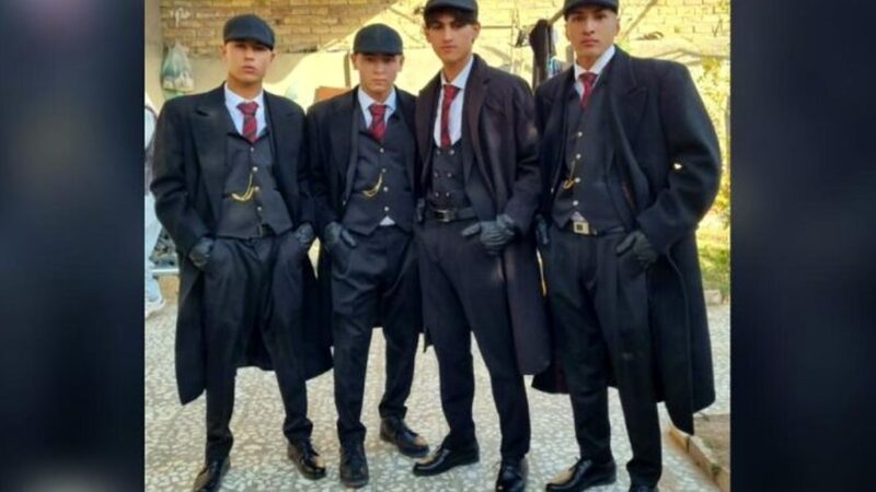 بازداشت ۴ جوان افغانستانی به جرم تقلید از پیکی بلایندرز!