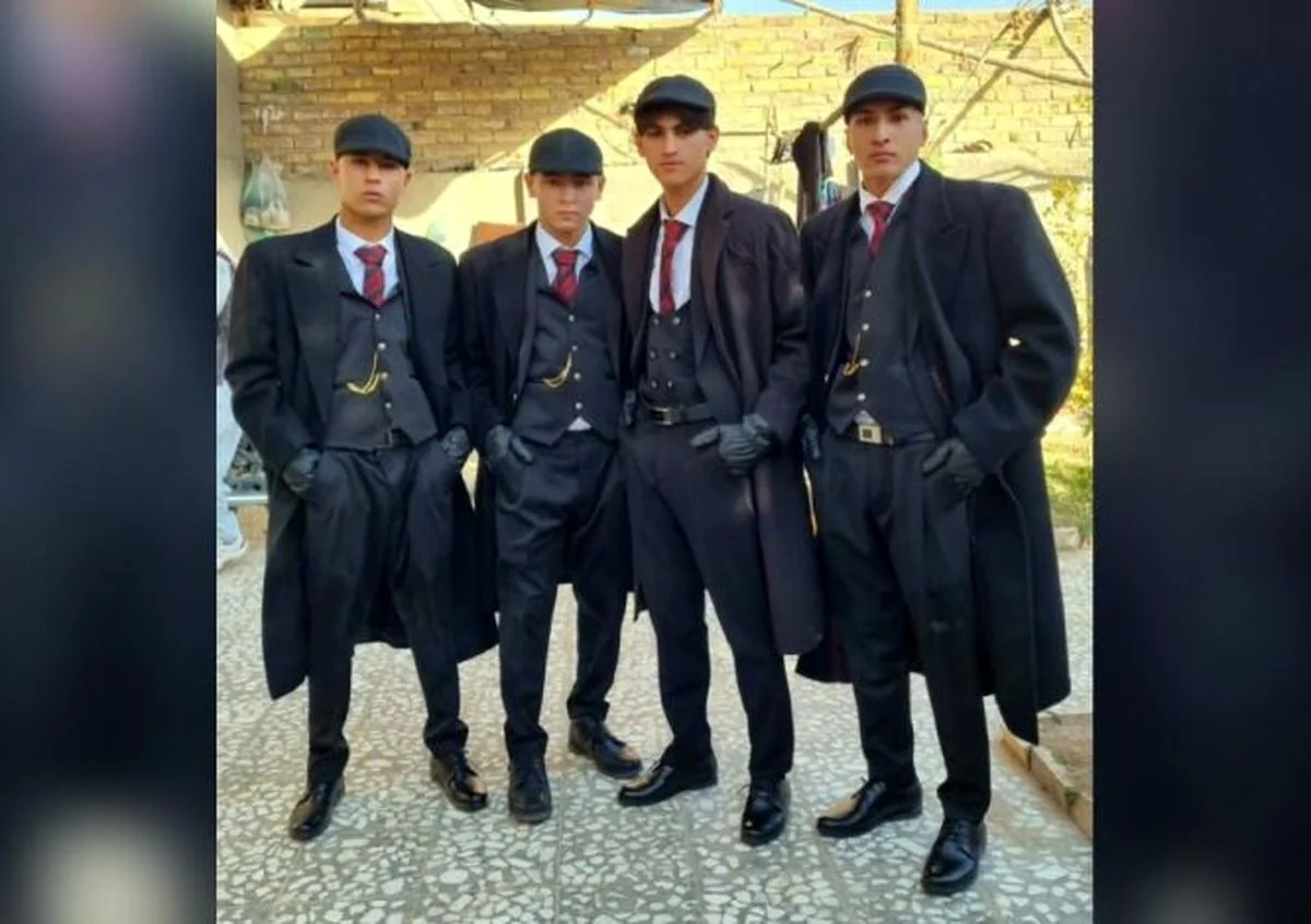 بازداشت ۴ جوان افغانستانی به جرم تقلید از پیکی بلایندرز - وب‌گردی