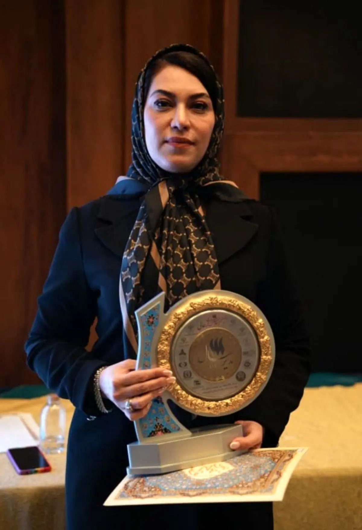 مهندس ضرغام‌زاده چگونه با مدیریت جهادی نشان عالی «مدیر سال» را در صنعت غذا کسب کرد؟