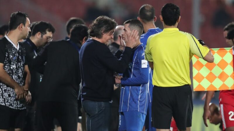 لبخند ساپینتو بعد از پیروزی قاطع استقلال؛ صعود در دستان آبی‌ها تثبیت شد!