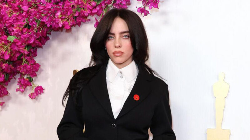 بیلی آیلیش با استایلی ساده و متفاوت در فرش قرمز آواتار؛ چرا این انتخاب همه را شگفت‌زده کرد؟