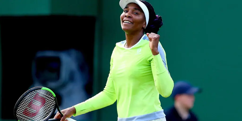 ونوس ویلیامز و آندره‌آ پرِتی؛ عاشقانه‌ترین ازدواج سال با ۸ لباس عروس متفاوت