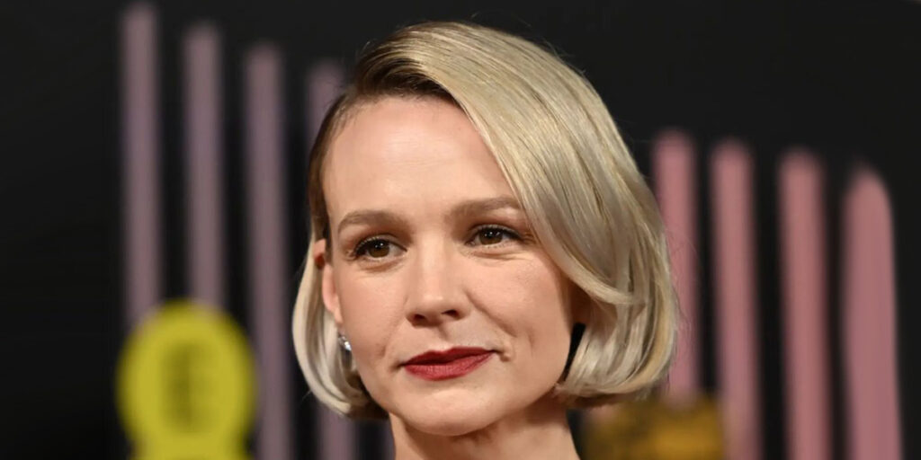 کری مولیگان با پوست طبیعی و ظاهری بی‌نظیر، فرش قرمز را تسخیر کرد!