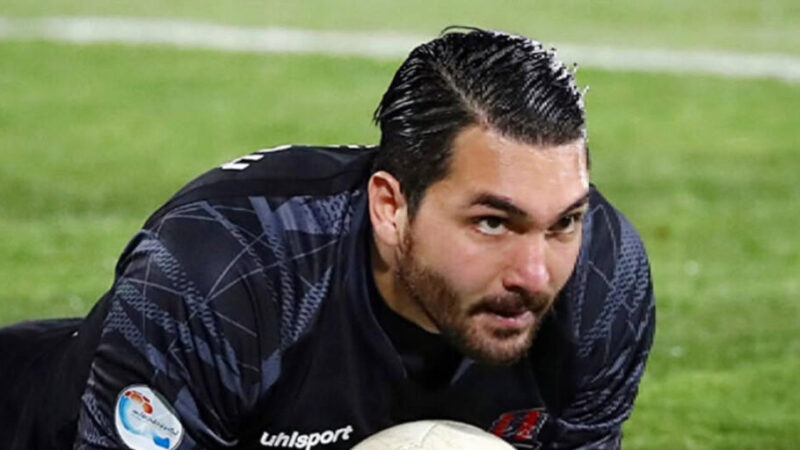 علیرضا حقیقی با استایل رسمی در مراسم عروسی؛ خوش‌تیپی که همه را شگفت‌زده کرد!