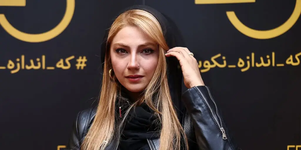 محیا دهقانی با کلاه روسی سفید؛ داغ‌ترین ترند زمستان امسال!