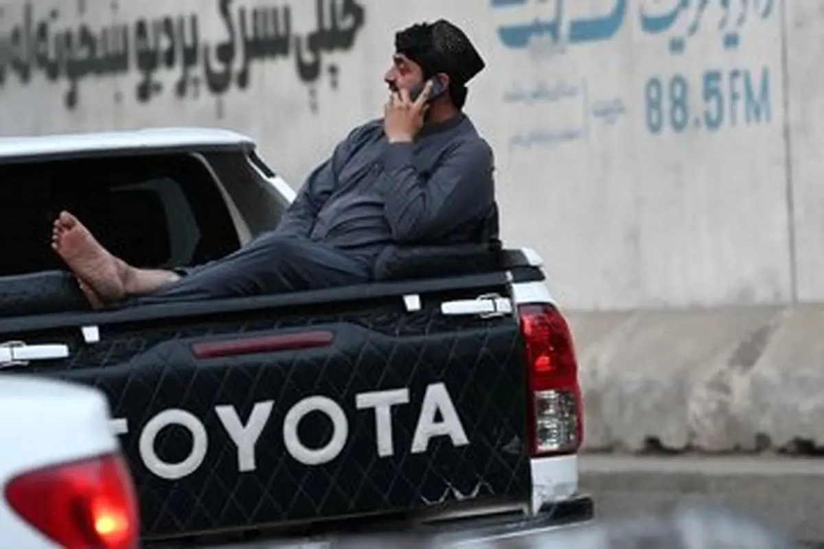 ممنوعیت تازه طالبان: زنان از ورود به زیارتگاه تاریخی سخی بازماندند!