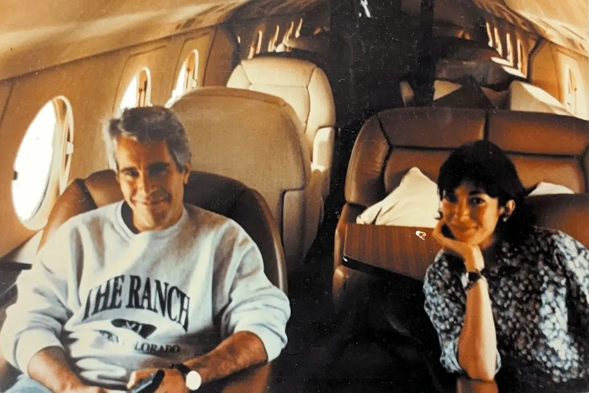 ۱۱ نکته تکان‌دهنده از اسناد تازه جفری اپستین که FBI پنهان می‌کند!