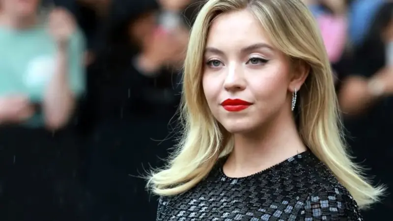 شایعه جنجالی خیانت سیدنی سوینی؛ پای فوتبالیست مشهور در میان است؟