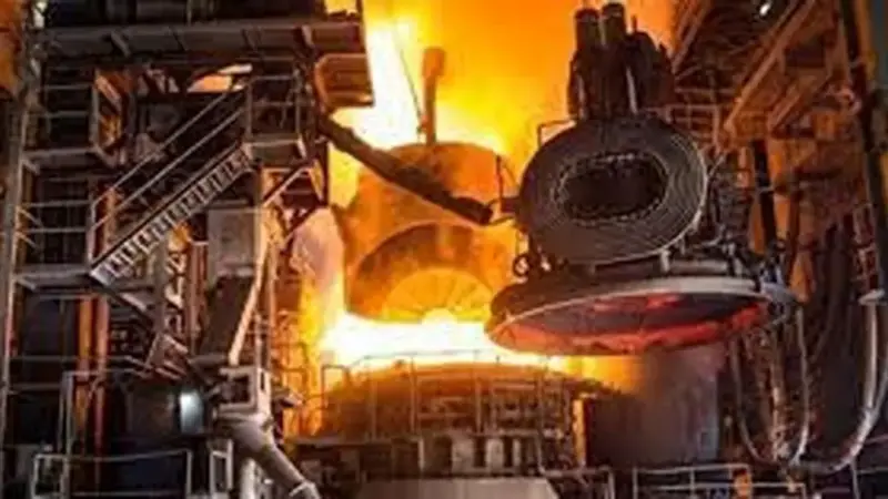 فولاد خوزستان؛ وقتی کارخانه بزرگ به میدان نزاع سیاسی و مدیریتی بدل می‌شود!