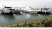 تعطیلی ناگهانی بنادر مسافربری هرمزگان به دلیل شرایط بحرانی جوی!