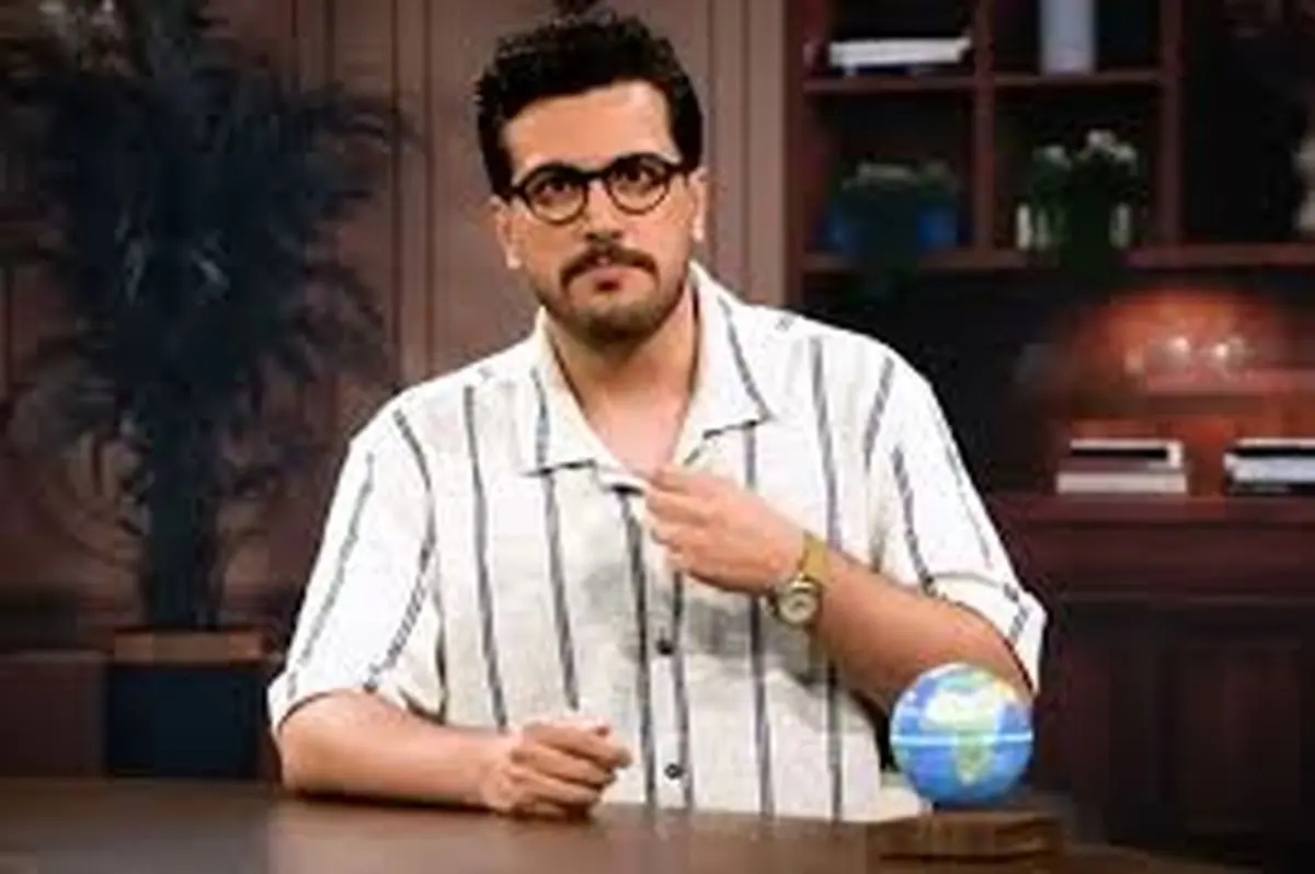 امیرحسین قیاسی چگونه بهترین مجری سال شد؟ راز موفقیت در «نیمه‌شب» فاش شد!