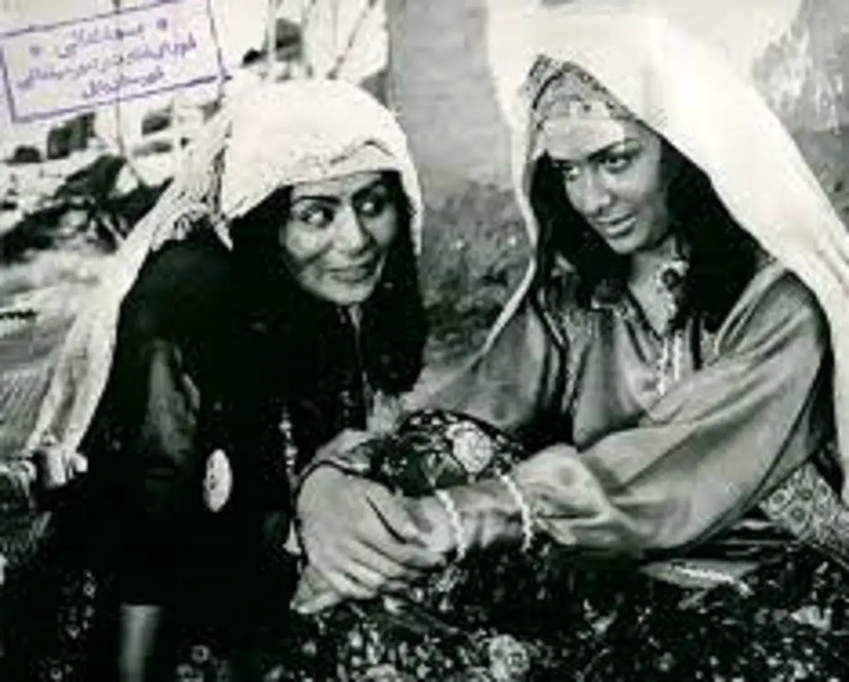 تصاویر نادر «شهرزاد» بازیگر افسانه‌ای قبل انقلاب در کنار آرامگاه کوروش که همه را شگفت‌زده کرد!