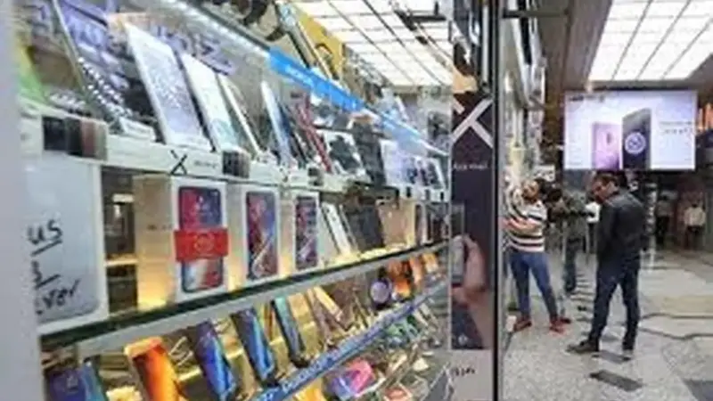 چرا مردم حالا به گوشی‌های دست‌دوم و تعمیرات روی آورده‌اند؟ نگاهی به بحران صنعت موبایل ایران