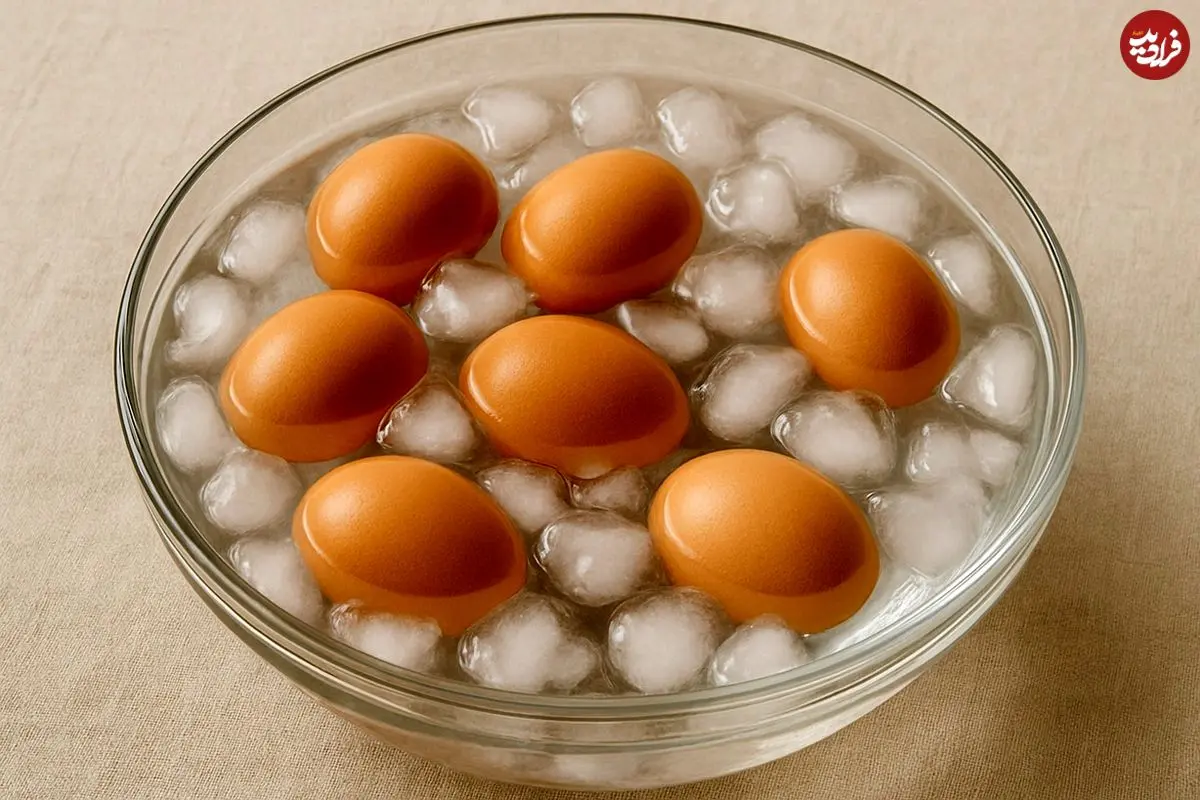 اشتباهی که تخم‌مرغ آب‌پز شما را خراب می‌کند؛ چرا نباید بلافاصله آن را در آب سرد گذاشت؟