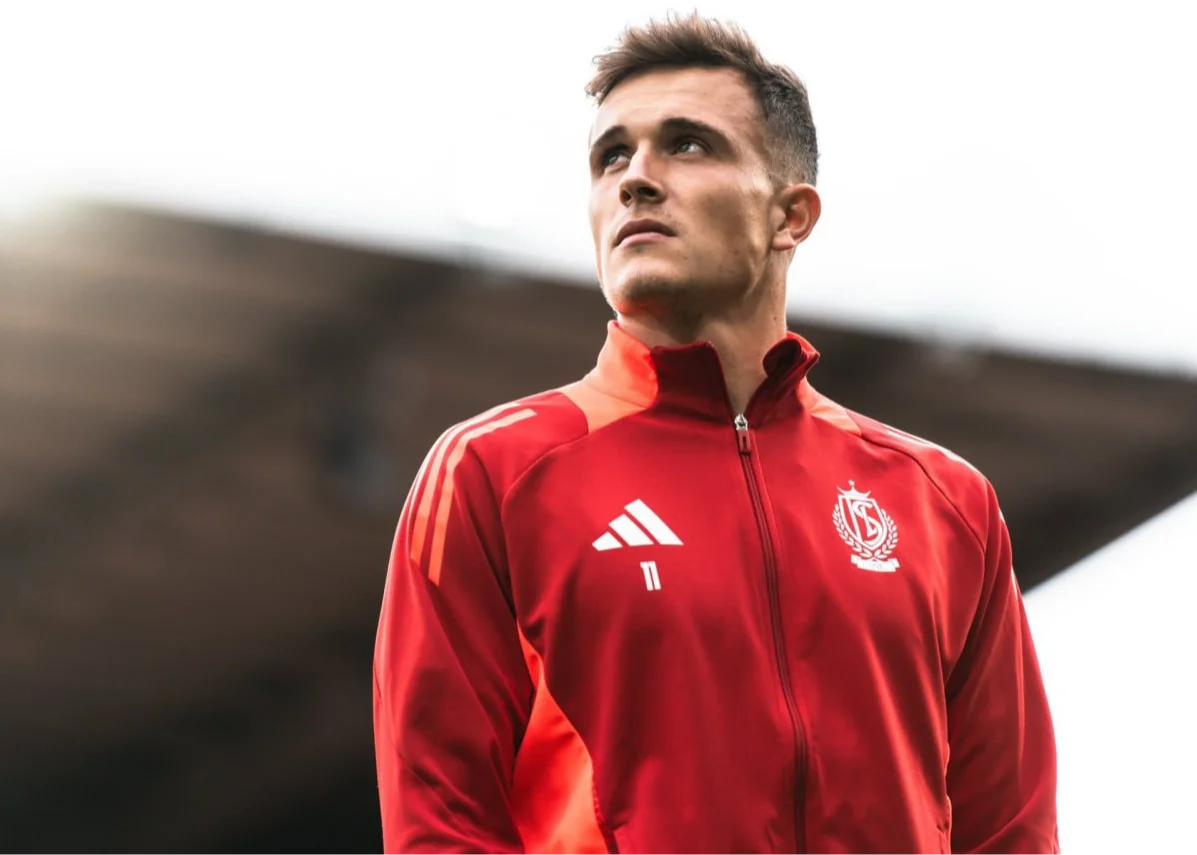 دنیس اکرت فروردین پیراهن تیم ملی را می‌پوشد