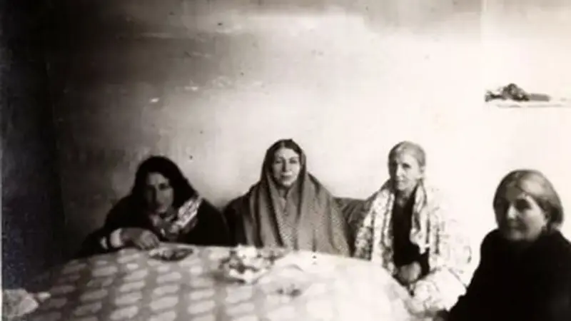 ماجرای جالب ملاباجی بندانداز سوار بر الاغ که خانه‌به‌خانه خدمت می‌کرد!