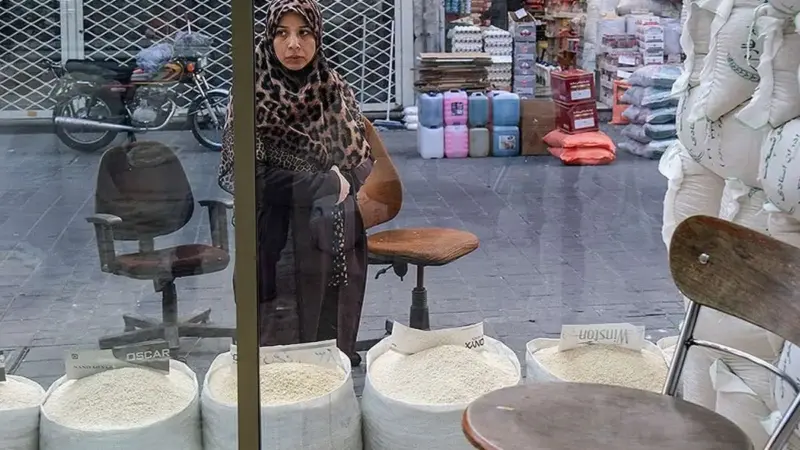 واکنش‌های تند به توصیه جنجالی کارشناس صداوسیما: «جو بخورید چون برنج گران است!» + فیلم