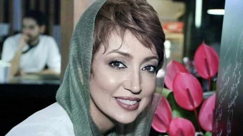 سلفی نگار عابدی، رویا میرعلمی، امیرحسین رستمی و سیام انصاری در اتاق گریم پشت صحنه فیلم