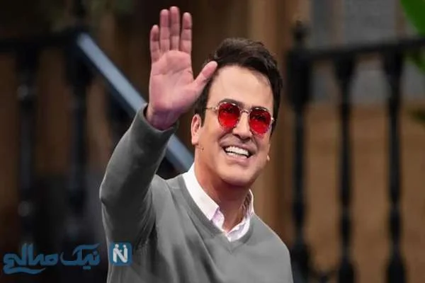 حرکت احساسی حامد آهنگی روی استیج؛ بوسه‌ای که کنسرت را به اشک نشاند!