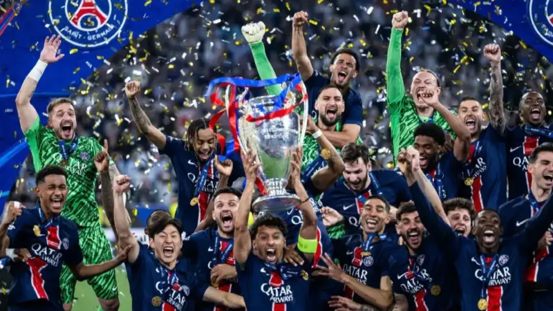 ۱۰ تیم افسانه‌ای ۲۰۲۵ که تاریخ فوتبال را زیر و رو کردند!