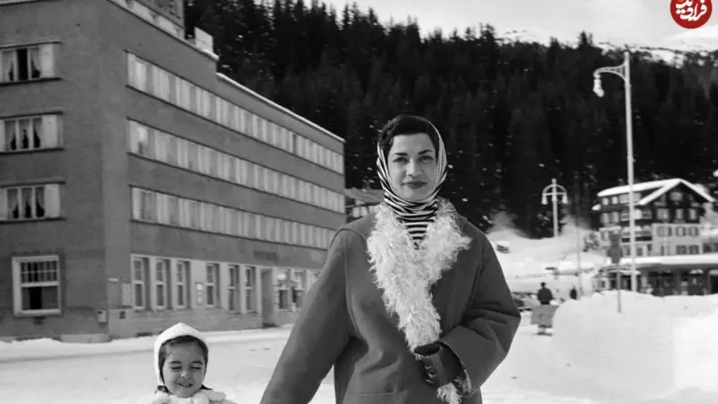 عکسی نادر از اشرف و محمدرضا پهلوی در آغوش سلیمان بهبودی؛ سفری به سال 1299!