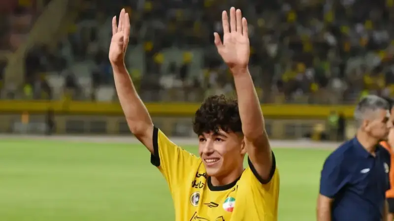 جوان سپاهان رفت تا لیگ بیست و شش!