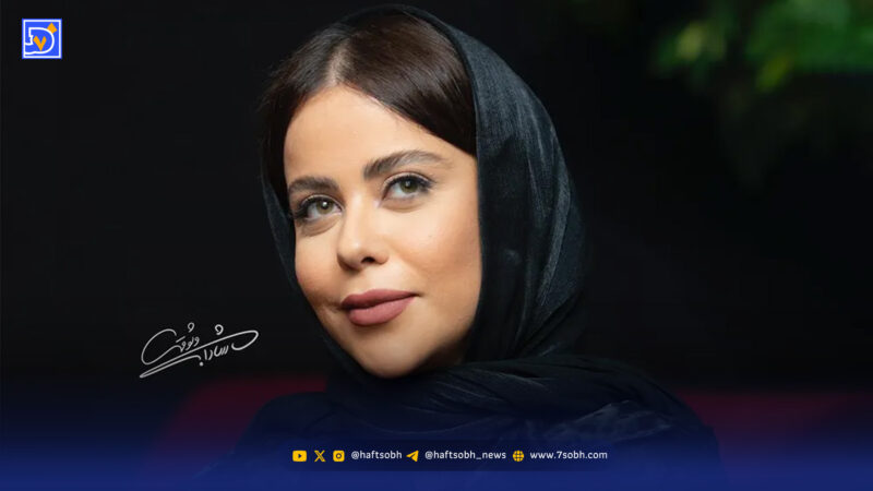 الهام اخوان با چیدمان دلبرانه میز یلدایی و لباسی شیک نگاه‌ها را خیره کرد