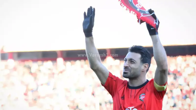 شجاع خلیل‌زاده با رقص جنجالی کنعانی‌زادگان، هواداران پرسپولیس را بهت‌زده کرد!