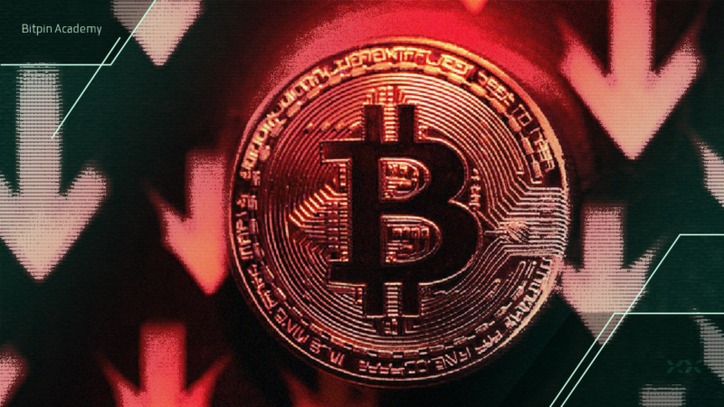 هشدار بزرگ درباره سقوط بیت کوین؛ آیا حمایت ۸۴ هزار دلار حفظ می‌شود؟