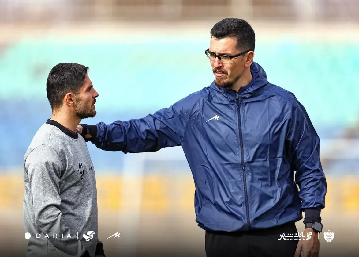 چرا ستاره پرسپولیس دوباره از فهرست اوسمار حذف شد؟ غیبت‌های پشت‌سرهم محمد عمری چه معنایی دارد؟