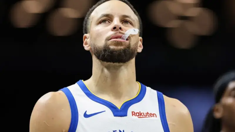 استفن کری و خلق یک رکورد جدید در NBA