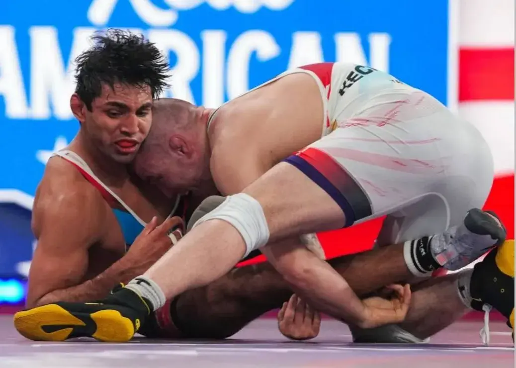 شکست شوکه‌کننده کامران قاسمپور مقابل پدیده آمریکایی در جهانی ۲۰۲۵!