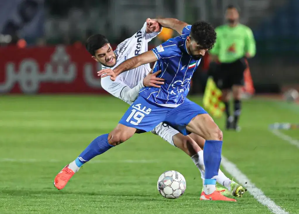 مصدومیت ناگهانی سامان فلاح؛ نگرانی بزرگ استقلال و ساپینتو در آستانه بازی‌های حساس