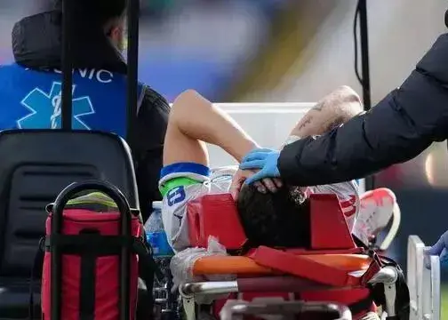 انقلاب در فوتبال: نوار محافظی که سلامت بازیکنان را تضمین می‌کند!